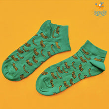 Load image into Gallery viewer, Going Bananas Socks