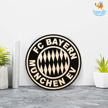 Load image into Gallery viewer, FC Bayern Munich Engraved Wooden Crest
