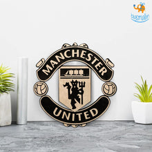 Load image into Gallery viewer, Manchester United Engraved Wooden Crest