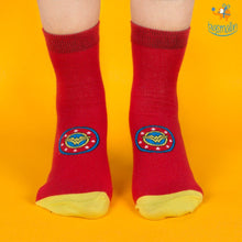 Load image into Gallery viewer, Official Wonder Woman Socks