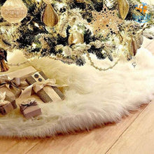 Load image into Gallery viewer, Faux Fur Christmas Tree Mat
