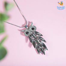 Load image into Gallery viewer, Owl Bling Pendant Chain
