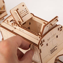 Load image into Gallery viewer, Ugears Train Mechanoid Puzzle
