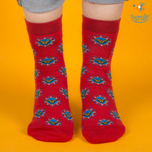 Load image into Gallery viewer, Official Wonder Woman Socks
